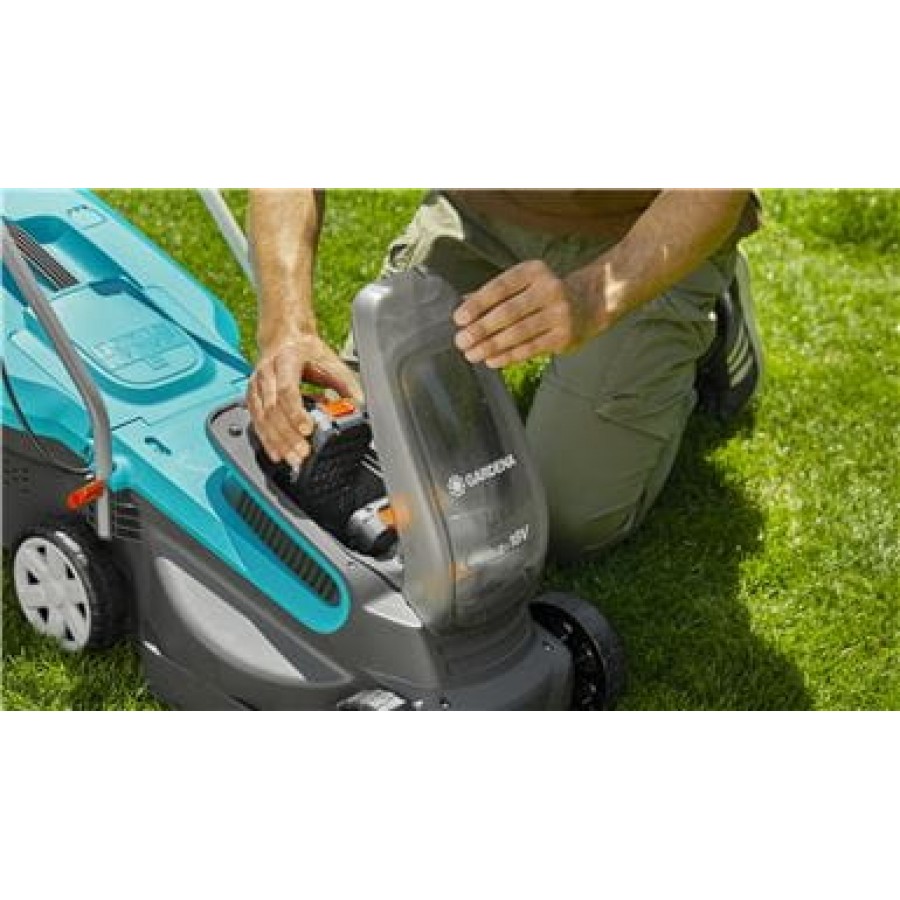 GARDENA POWERMAX 32/36V P4A BATTERY-POWERED LAWNMOWER WITH 2 BATTERIES AND  FAST CHARGER KIT (14621-20)